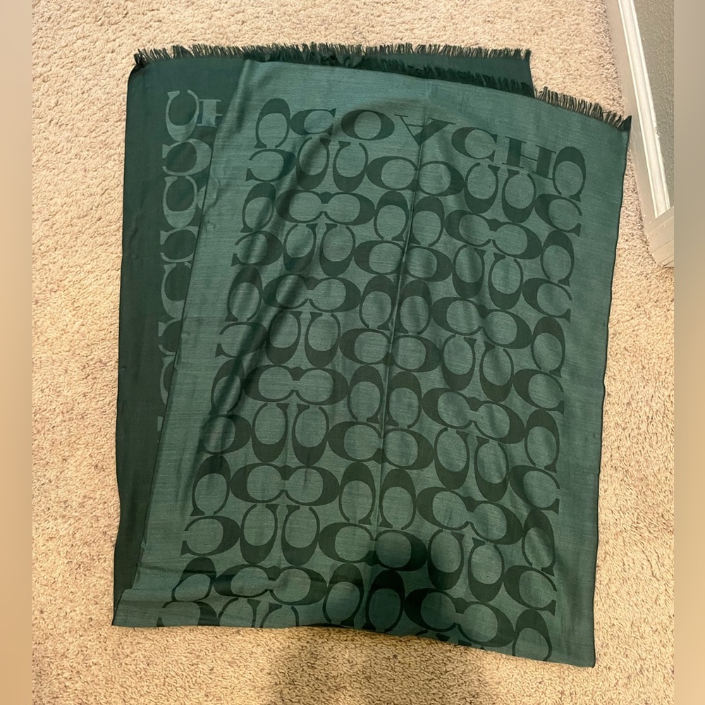 Coach Scarf - Picture 3 of 4
